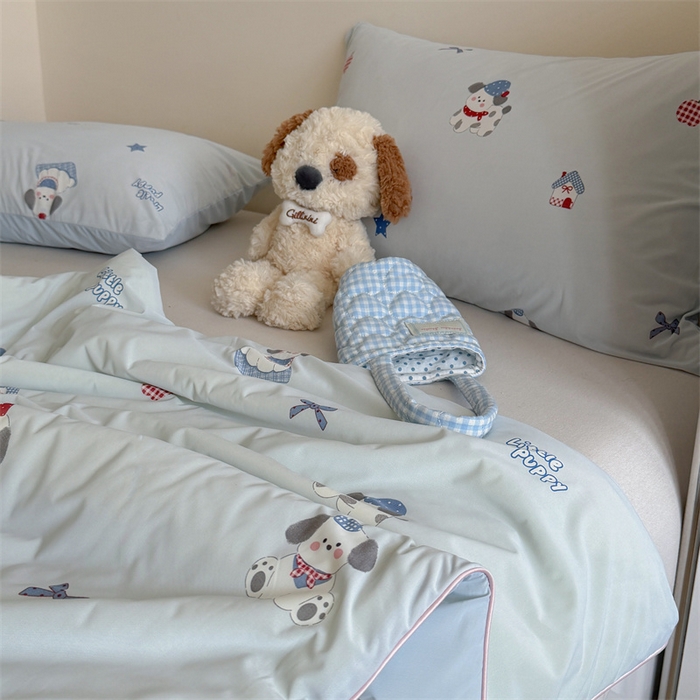 91家纺网 家纺一手货源 找家纺 暖生活 2026新款A类冰皮氨纶凉感夏被 被子被芯 奶蓝小狗