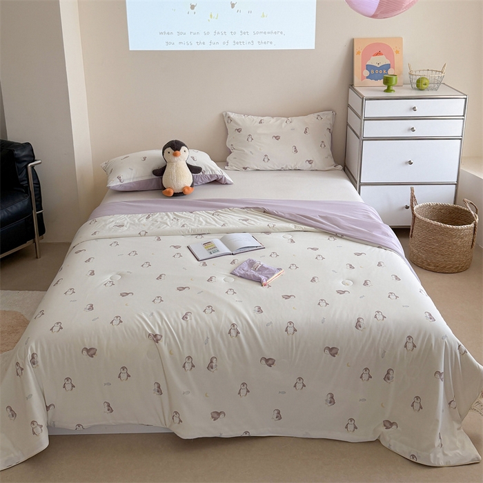 91家纺网 家纺一手货源 找家纺 暖生活 2026新款A类冰皮氨纶凉感夏被 被子被芯 企鹅小鱼