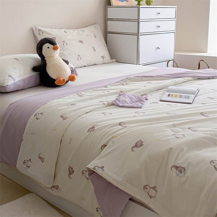 91家纺网 家纺一手货源 找家纺 暖生活 2026新款A类冰皮氨纶凉感夏被 被子被芯 企鹅小鱼