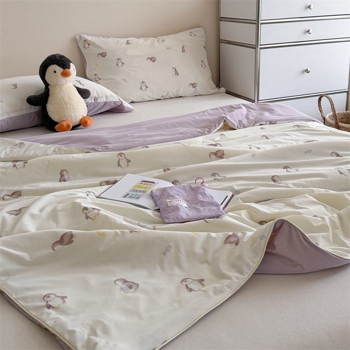 91家纺网 家纺一手货源 找家纺 暖生活 2026新款A类冰皮氨纶凉感夏被 被子被芯 企鹅小鱼