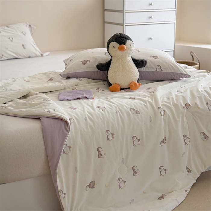 91家纺网 家纺一手货源 找家纺 暖生活 2026新款A类冰皮氨纶凉感夏被 被子被芯 企鹅小鱼