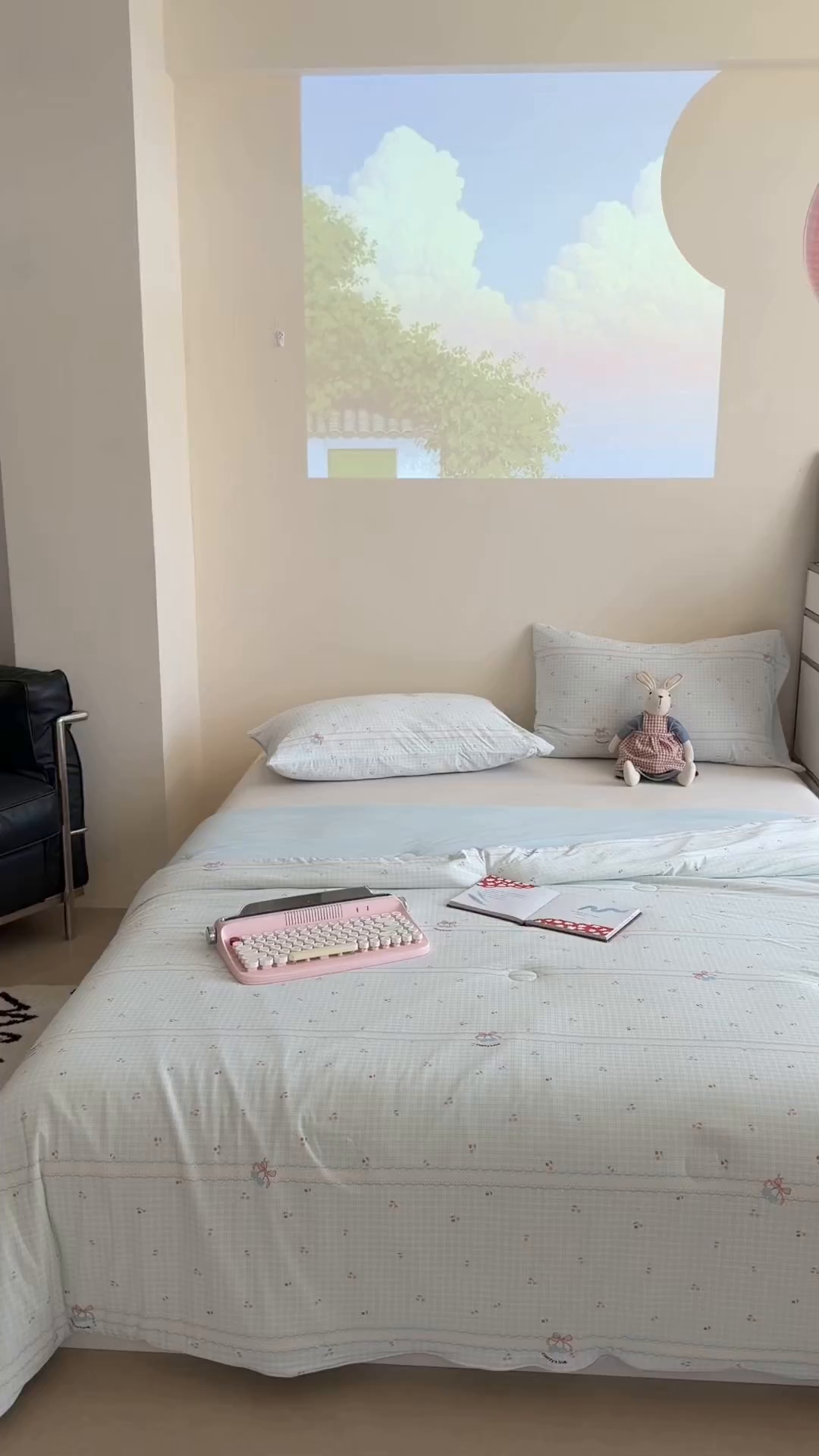 91家纺网 家纺一手货源 找家纺 暖生活 2026新款A类冰皮氨纶凉感夏被 被子被芯 浅蓝花边