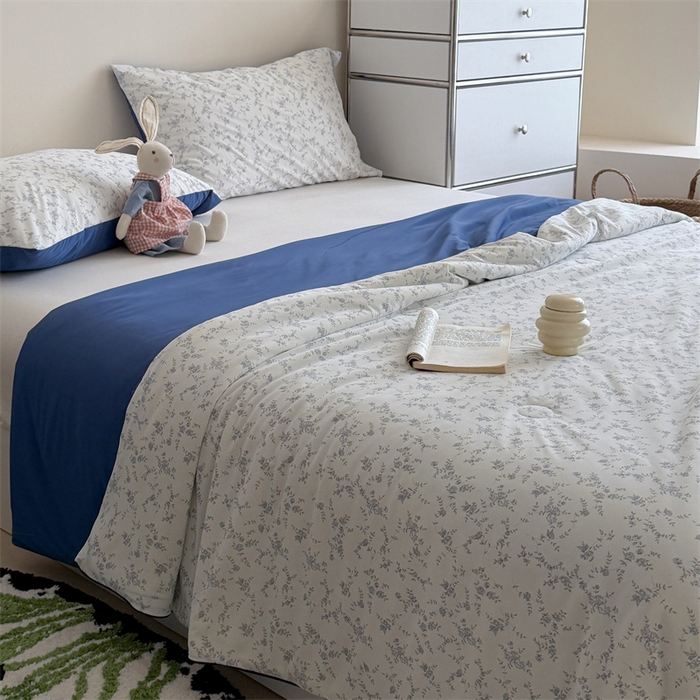 91家纺网 家纺一手货源 找家纺 暖生活 2026新款A类冰皮氨纶凉感夏被 被子被芯 清雅蓝