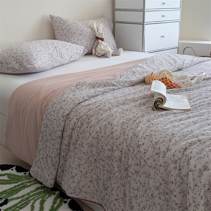 91家纺网 家纺一手货源 找家纺 暖生活 2026新款A类冰皮氨纶凉感夏被 被子被芯 晚香玉