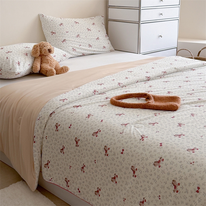 91家纺网 家纺一手货源 找家纺 暖生活 2026新款A类冰皮氨纶凉感夏被 被子被芯 樱桃小马