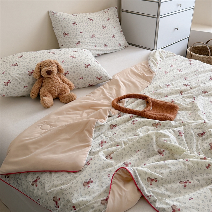 91家纺网 家纺一手货源 找家纺 暖生活 2026新款A类冰皮氨纶凉感夏被 被子被芯 樱桃小马