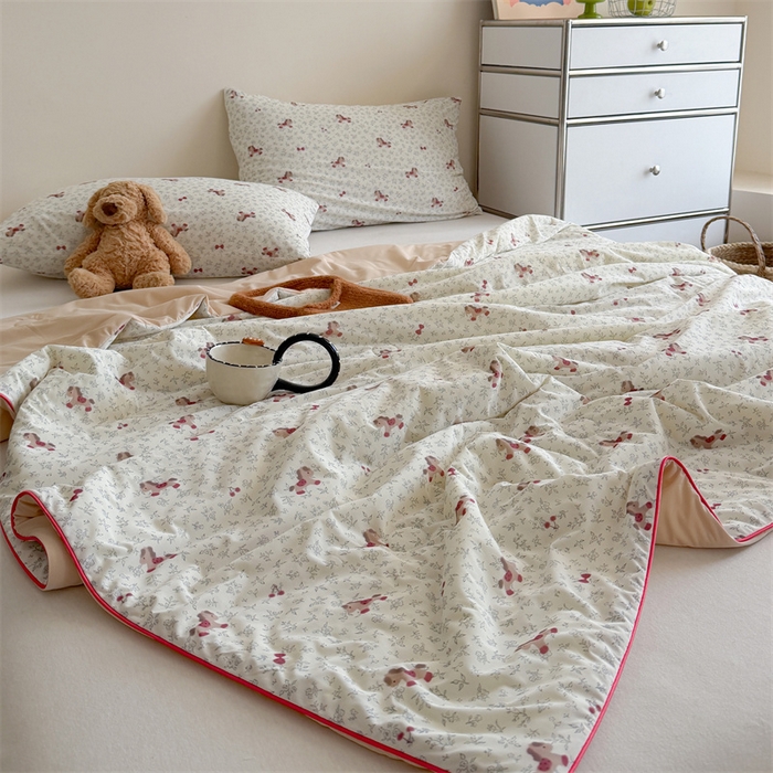 91家纺网 家纺一手货源 找家纺 暖生活 2026新款A类冰皮氨纶凉感夏被 被子被芯 樱桃小马