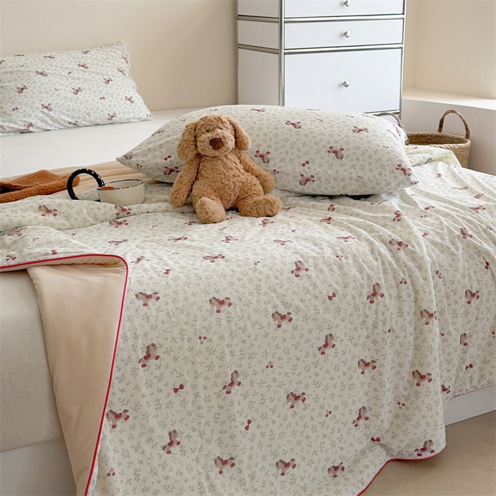 91家纺网 家纺一手货源 找家纺 暖生活 2026新款A类冰皮氨纶凉感夏被 被子被芯 樱桃小马