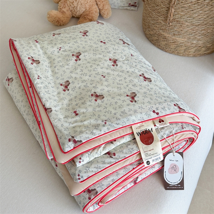 91家纺网 家纺一手货源 找家纺 暖生活 2026新款A类冰皮氨纶凉感夏被 被子被芯 樱桃小马