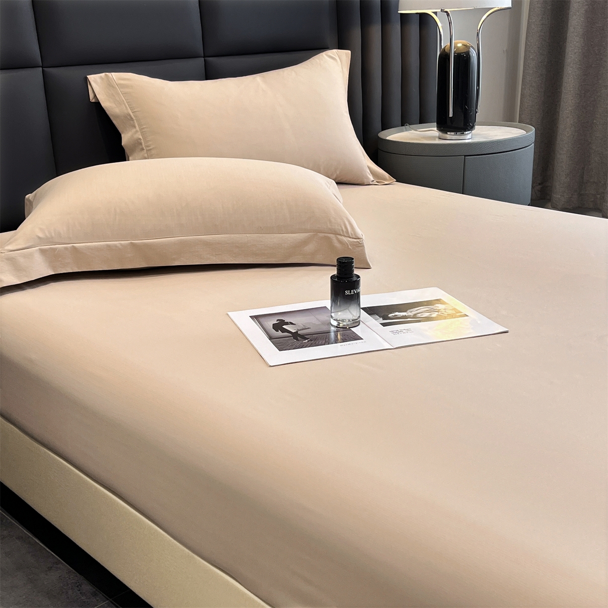 91家纺网 家纺一手货源 找家纺 慕木家纺 2026新款A类纯色印花慕丝棉床笠系列（抽空压缩可供跨境）（提供买家秀） 莫奈咖