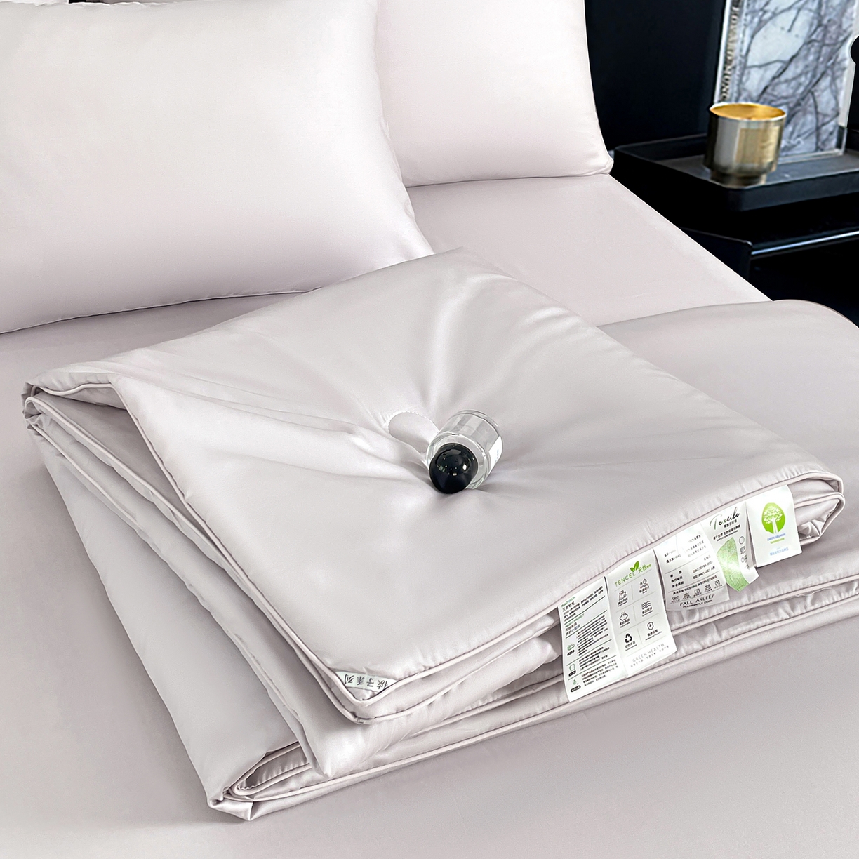 91家纺网 家纺一手货源 找家纺 尊妙被业 2026春夏新款莱赛尔天丝夏被蚕蛹蛋白夏被夏凉被空调被四件套-纯色款 花银灰