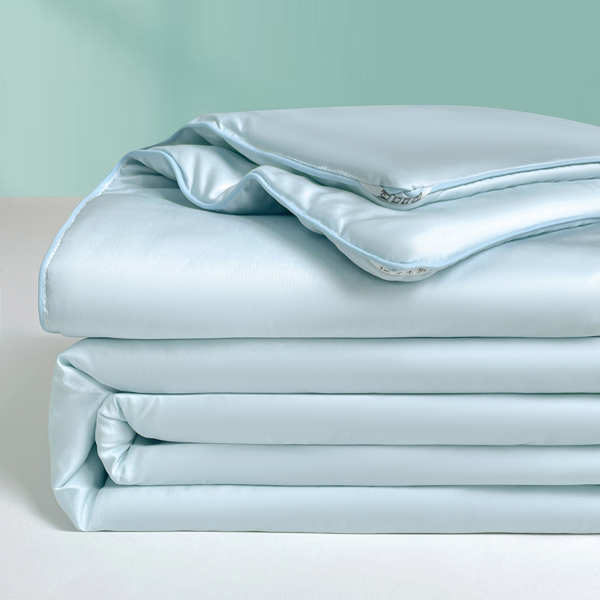 91家纺网 家纺一手货源 找家纺 尊妙被业 2026春夏新款莱赛尔天丝夏被蚕蛹蛋白夏被夏凉被空调被四件套-纯色款 静谧蓝