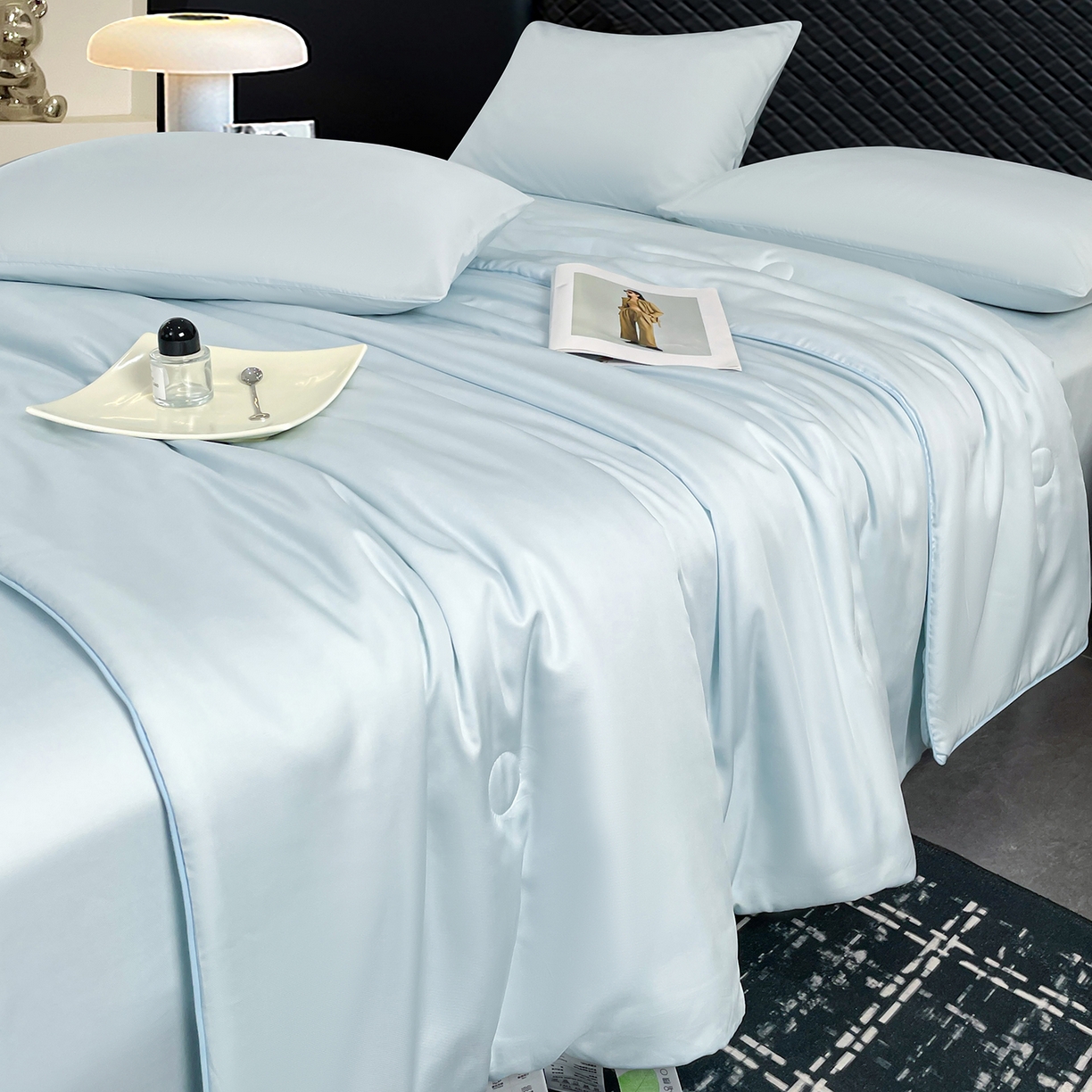 91家纺网 家纺一手货源 找家纺 尊妙被业 2026春夏新款莱赛尔天丝夏被蚕蛹蛋白夏被夏凉被空调被四件套-纯色款 静谧蓝