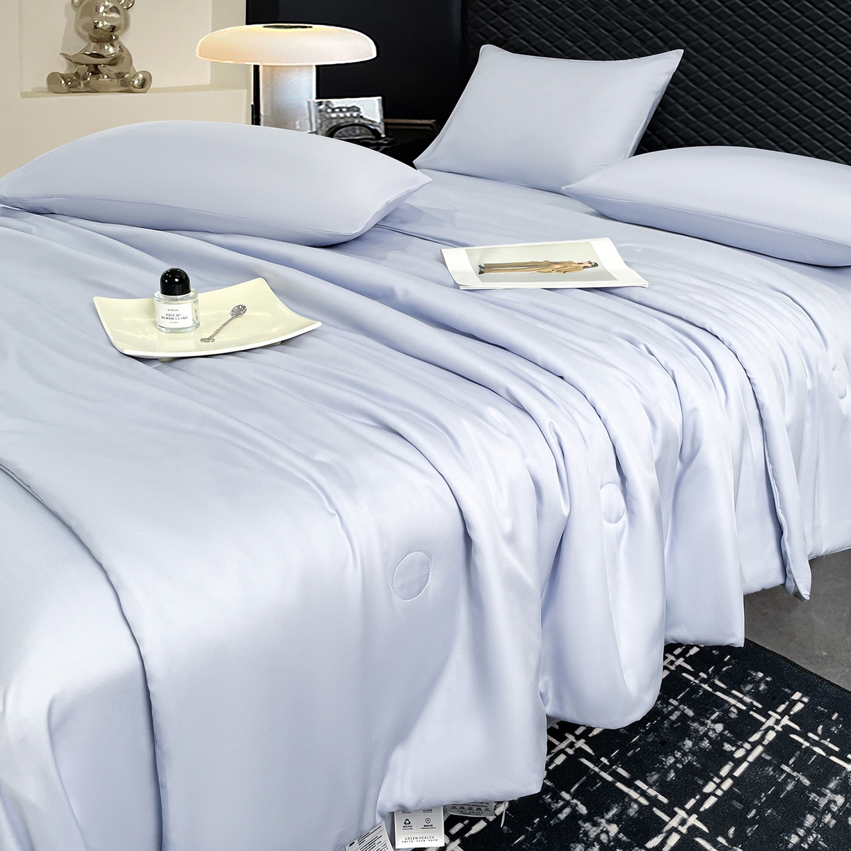 91家纺网 家纺一手货源 找家纺 尊妙被业 2026春夏新款莱赛尔天丝夏被蚕蛹蛋白夏被夏凉被空调被四件套-纯色款 垦丁蓝