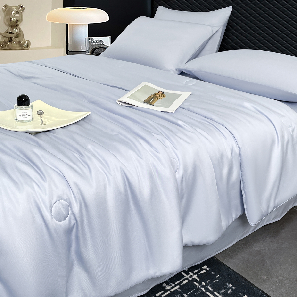 91家纺网 家纺一手货源 找家纺 尊妙被业 2026春夏新款莱赛尔天丝夏被蚕蛹蛋白夏被夏凉被空调被四件套-纯色款 垦丁蓝