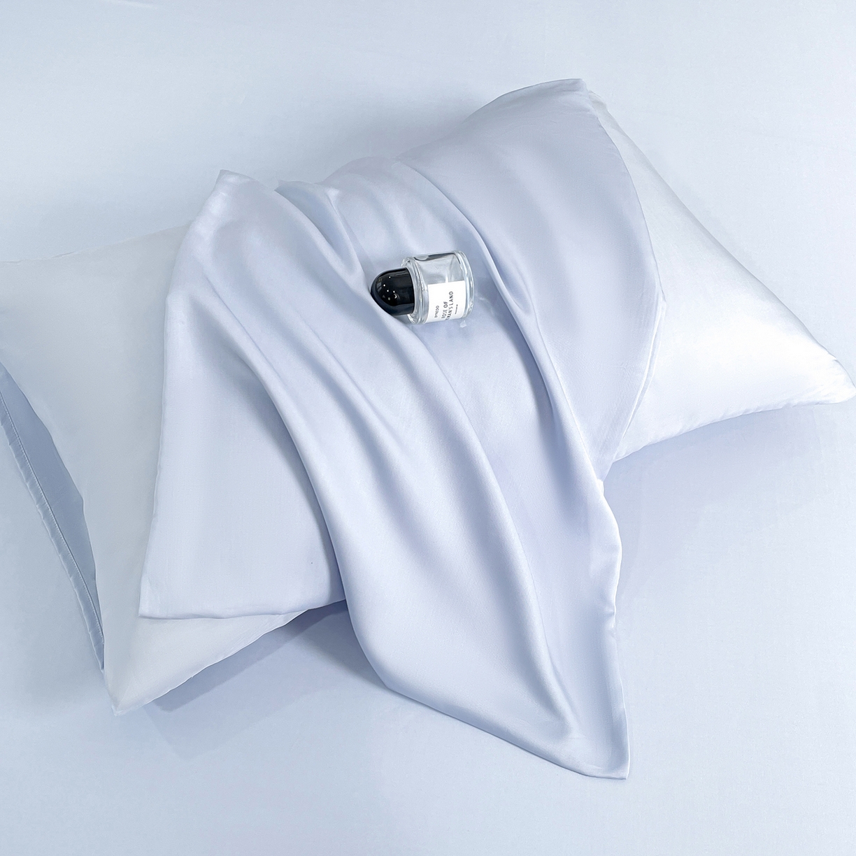 91家纺网 家纺一手货源 找家纺 尊妙被业 2026春夏新款莱赛尔天丝夏被蚕蛹蛋白夏被夏凉被空调被四件套-纯色款 垦丁蓝