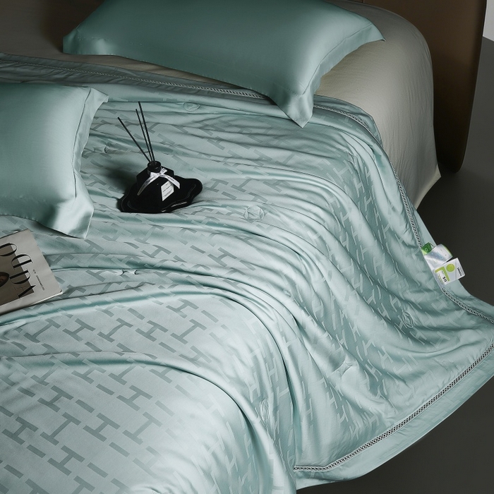 91家纺网 家纺一手货源 找家纺 蜜柚 2026新款卡伦50s莱赛尔天丝提花夏被夏凉被空调被 卡伦蓝