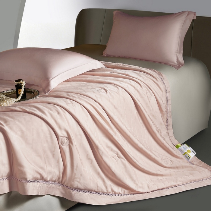 91家纺网 家纺一手货源 找家纺 蜜柚 2026新款卡伦50s莱赛尔天丝提花夏被夏凉被空调被 卡伦粉