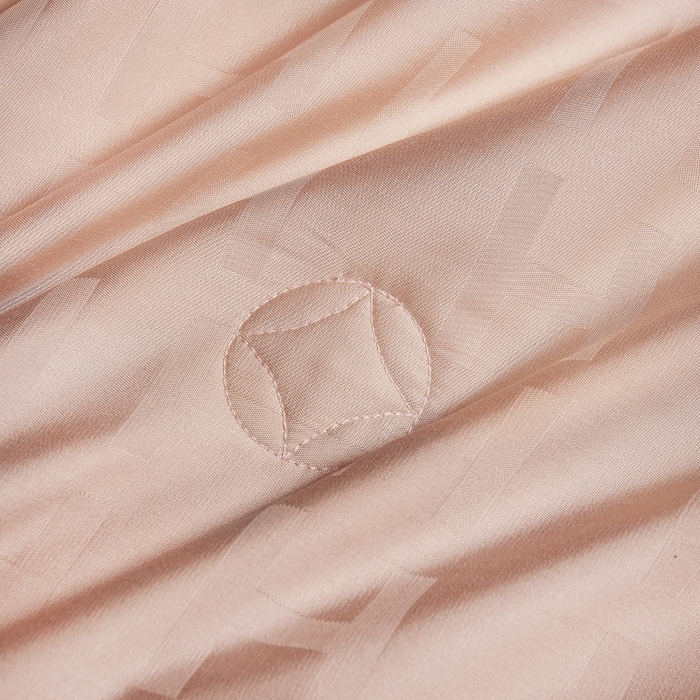 91家纺网 家纺一手货源 找家纺 蜜柚 2026新款卡伦50s莱赛尔天丝提花夏被夏凉被空调被 卡伦粉