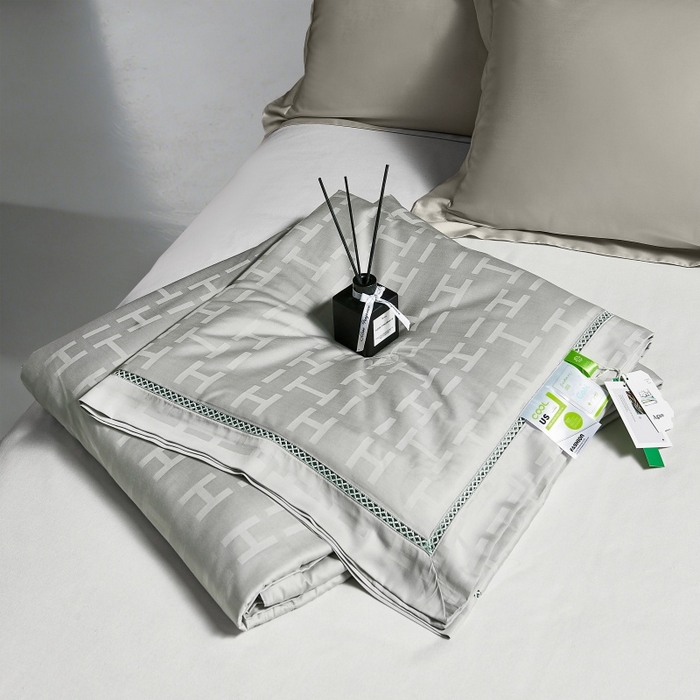 91家纺网 家纺一手货源 找家纺 蜜柚 2026新款卡伦50s莱赛尔天丝提花夏被夏凉被空调被 卡伦灰