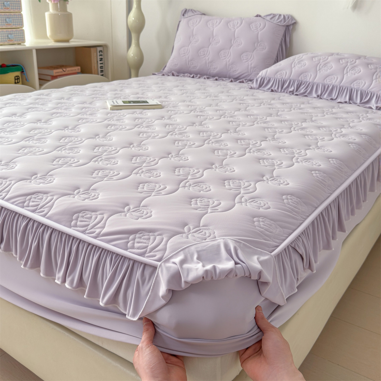 91家纺网 家纺一手货源 找家纺 雯豆家纺 【10A抗菌】2026新品氨纶凉感丝花边床笠三件套+花边夏被夏凉被四件套 氨纶花边床笠-香芋紫