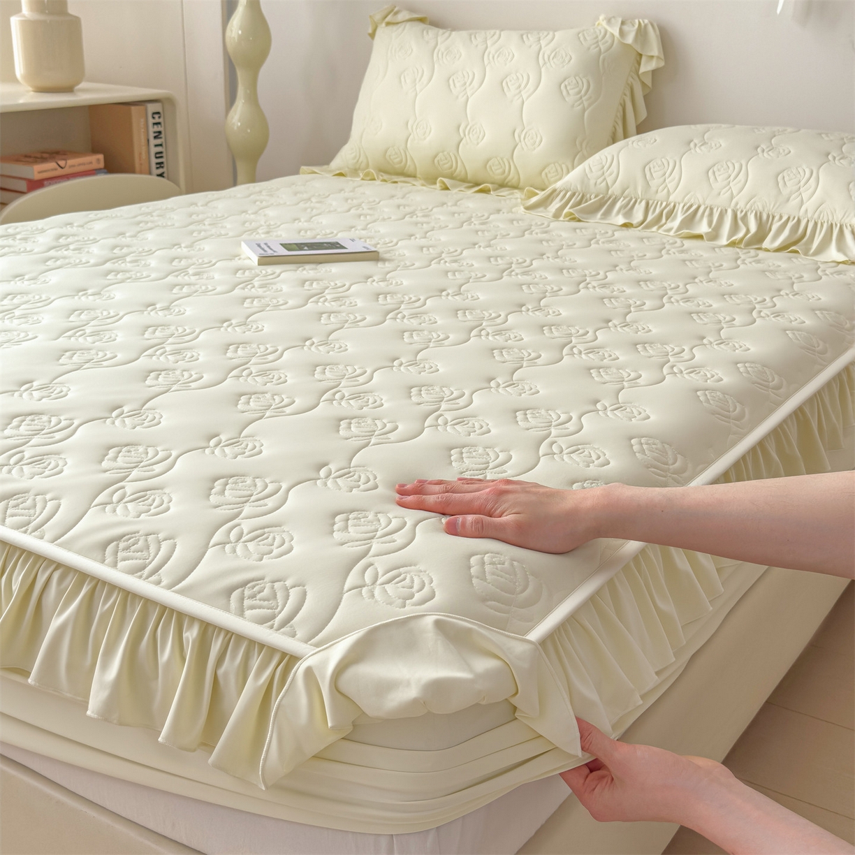 91家纺网 家纺一手货源 找家纺 雯豆家纺 【10A抗菌】2026新品氨纶凉感丝花边床笠三件套+花边夏被夏凉被四件套 氨纶花边床笠-奶黄