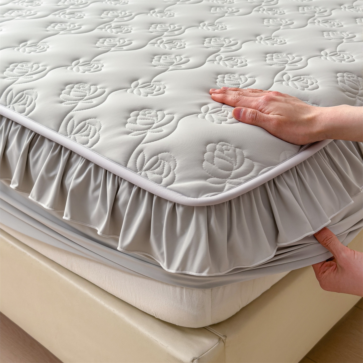 91家纺网 家纺一手货源 找家纺 雯豆家纺 【10A抗菌】2026新品氨纶凉感丝花边床笠三件套+花边夏被夏凉被四件套 氨纶花边床笠-浅灰