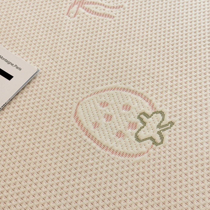 91家纺网 家纺一手货源 找家纺 喜梦缘家纺 2026新款复合中分子PE100%聚乙烯乙纶色织提花凉感软凉席席子 草莓甜心