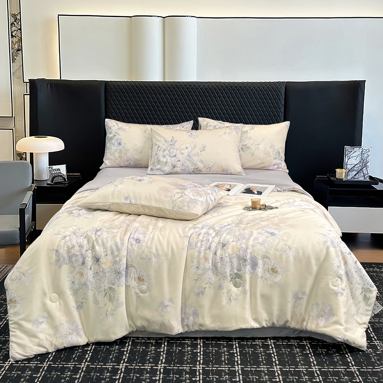 91家纺网 家纺一手货源 找家纺 尊妙被业 2026春夏新款莱赛尔天丝夏被蚕蛹蛋白夏被夏凉被空调被四件套-印花款 暗香绘-棕