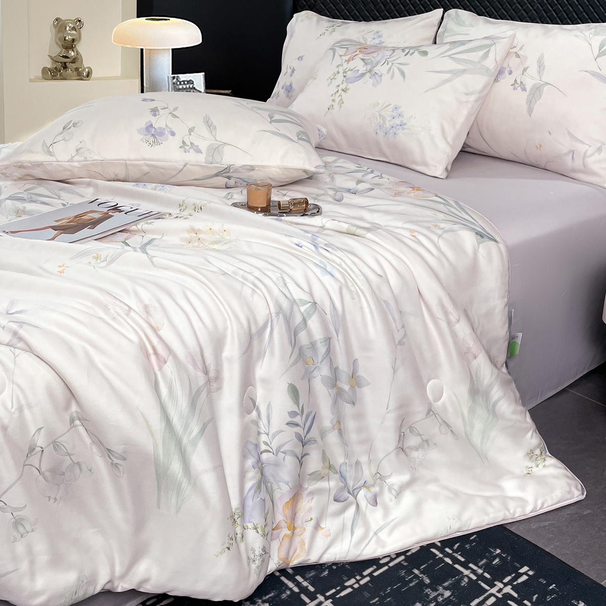 91家纺网 家纺一手货源 找家纺 尊妙被业 2026春夏新款莱赛尔天丝夏被蚕蛹蛋白夏被夏凉被空调被四件套-印花款 林屿间-粉