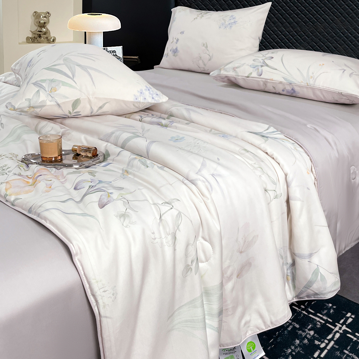 91家纺网 家纺一手货源 找家纺 尊妙被业 2026春夏新款莱赛尔天丝夏被蚕蛹蛋白夏被夏凉被空调被四件套-印花款 林屿间-粉