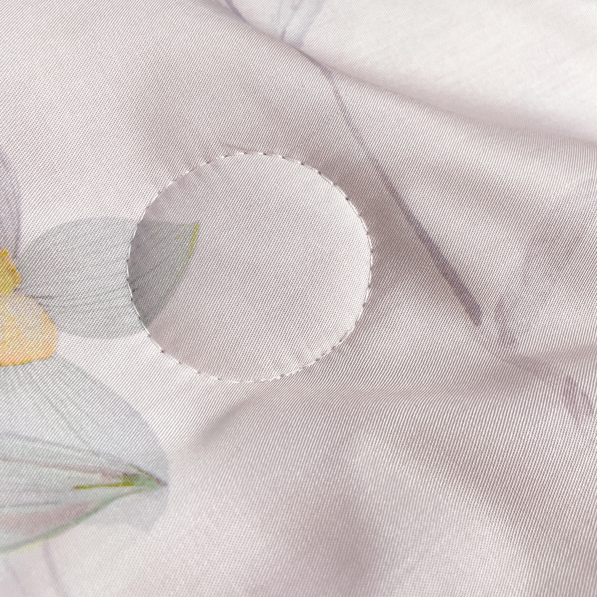 91家纺网 家纺一手货源 找家纺 尊妙被业 2026春夏新款莱赛尔天丝夏被蚕蛹蛋白夏被夏凉被空调被四件套-印花款 林屿间-粉