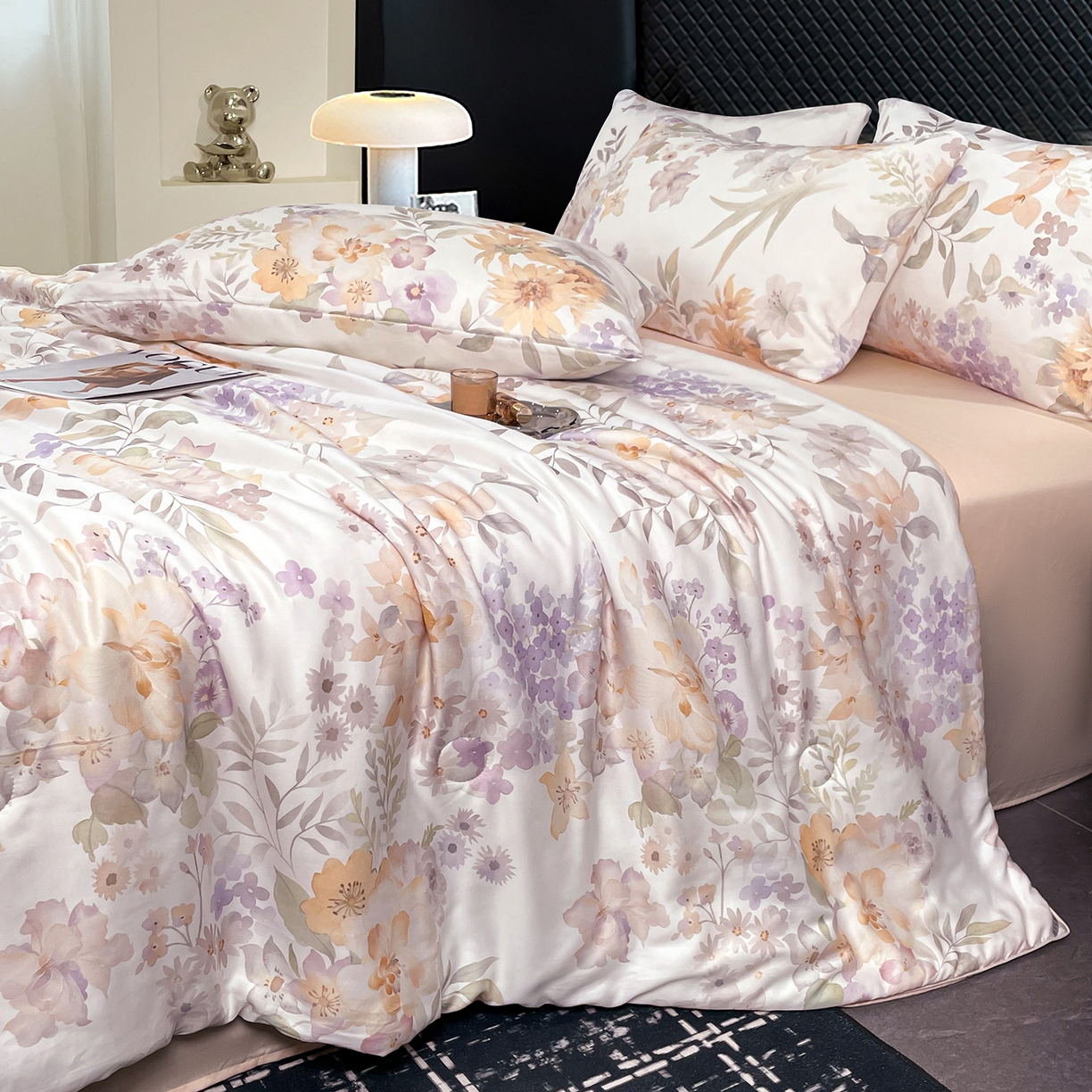 91家纺网 家纺一手货源 找家纺 尊妙被业 2026春夏新款莱赛尔天丝夏被蚕蛹蛋白夏被夏凉被空调被四件套-印花款 林语花夏-米