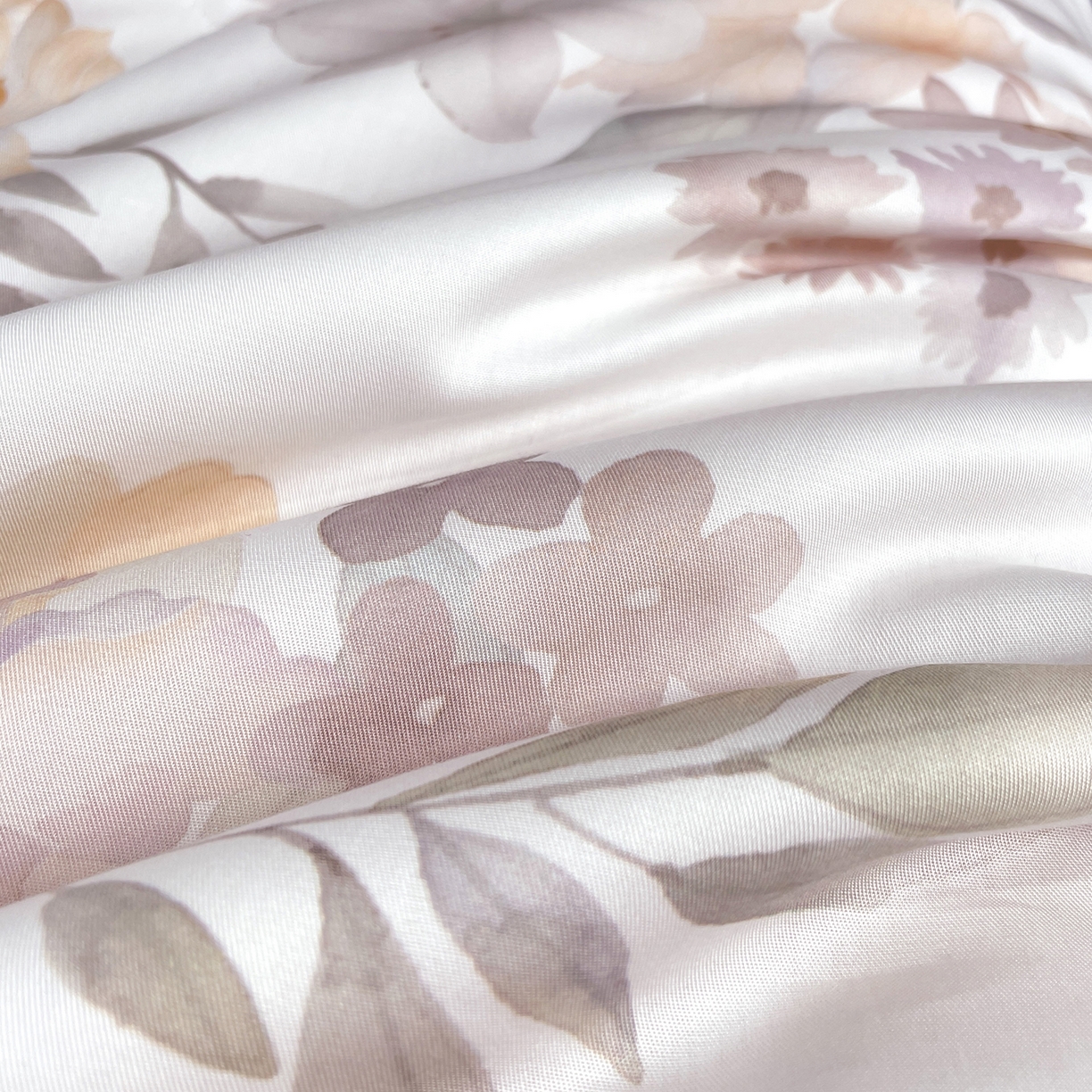 91家纺网 家纺一手货源 找家纺 尊妙被业 2026春夏新款莱赛尔天丝夏被蚕蛹蛋白夏被夏凉被空调被四件套-印花款 林语花夏-米