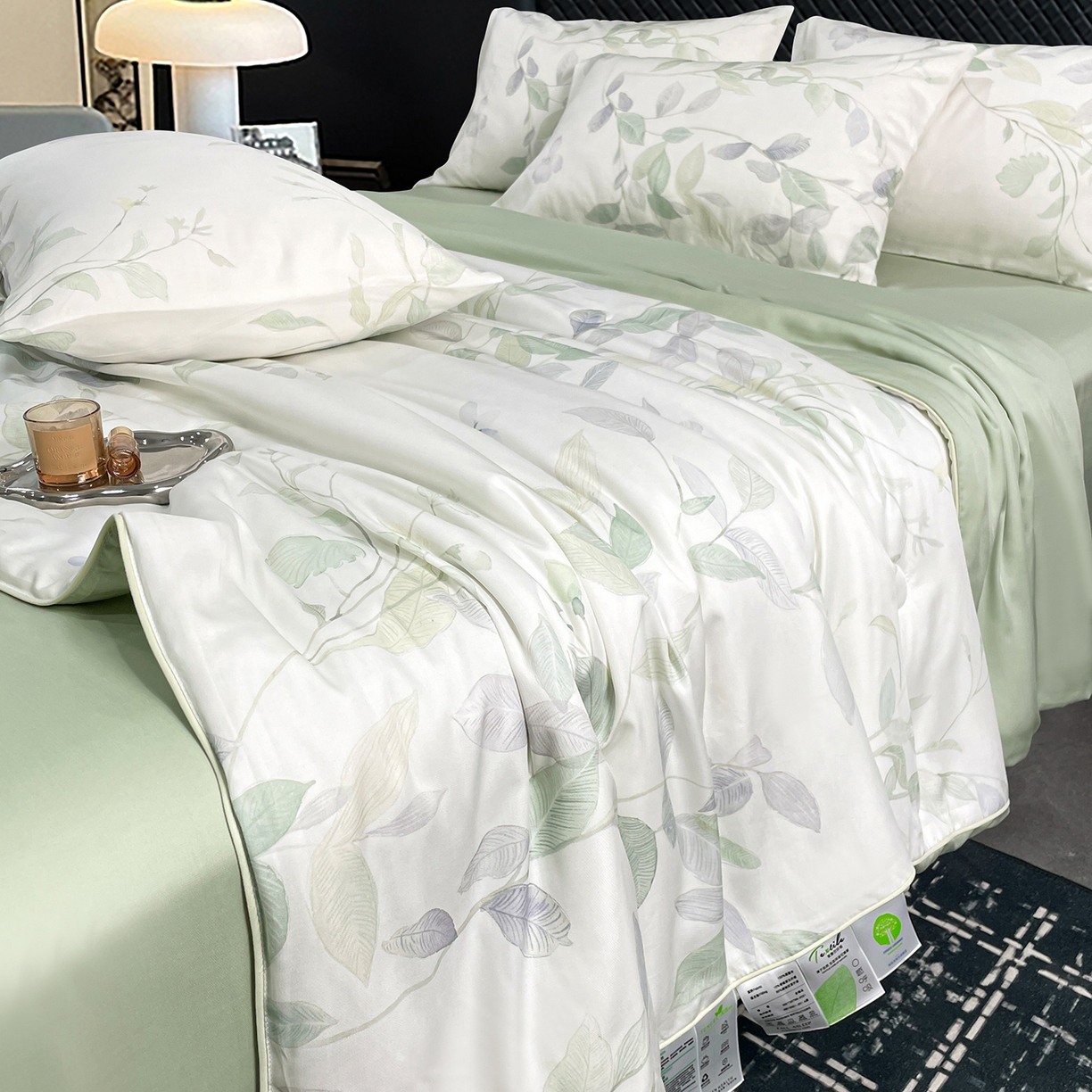 91家纺网 家纺一手货源 找家纺 尊妙被业 2026春夏新款莱赛尔天丝夏被蚕蛹蛋白夏被夏凉被空调被四件套-印花款 柳语素枝-绿