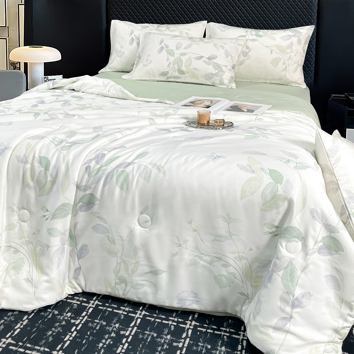 91家纺网 家纺一手货源 找家纺 尊妙被业 2026春夏新款莱赛尔天丝夏被蚕蛹蛋白夏被夏凉被空调被四件套-印花款 柳语素枝-绿