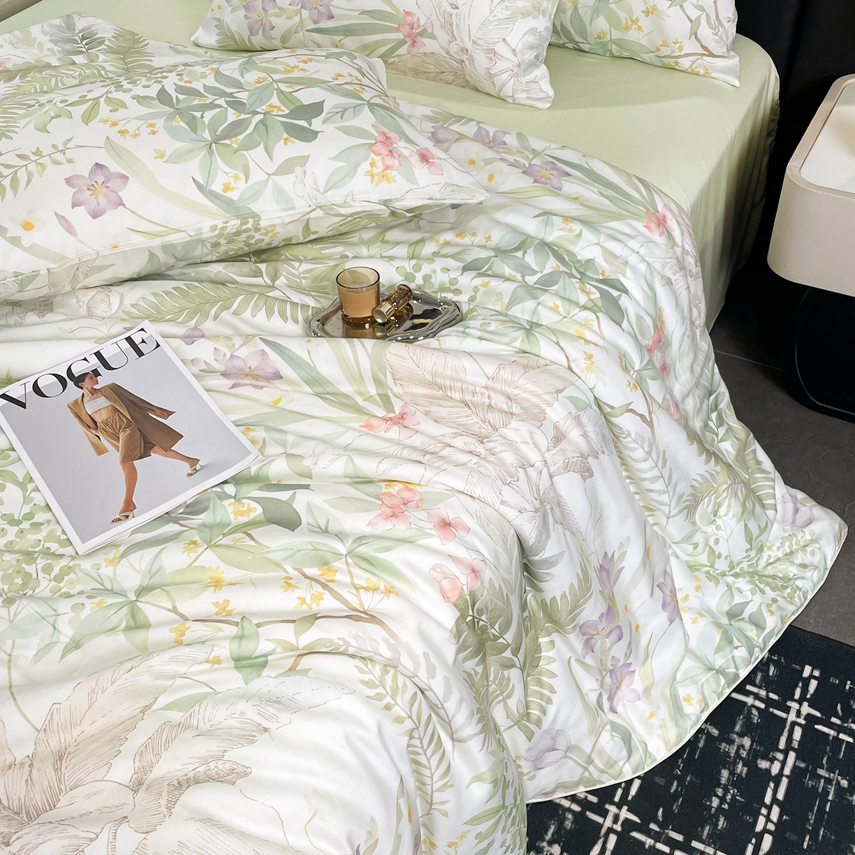 91家纺网 家纺一手货源 找家纺 尊妙被业 2026春夏新款莱赛尔天丝夏被蚕蛹蛋白夏被夏凉被空调被四件套-印花款 蔓行-绿