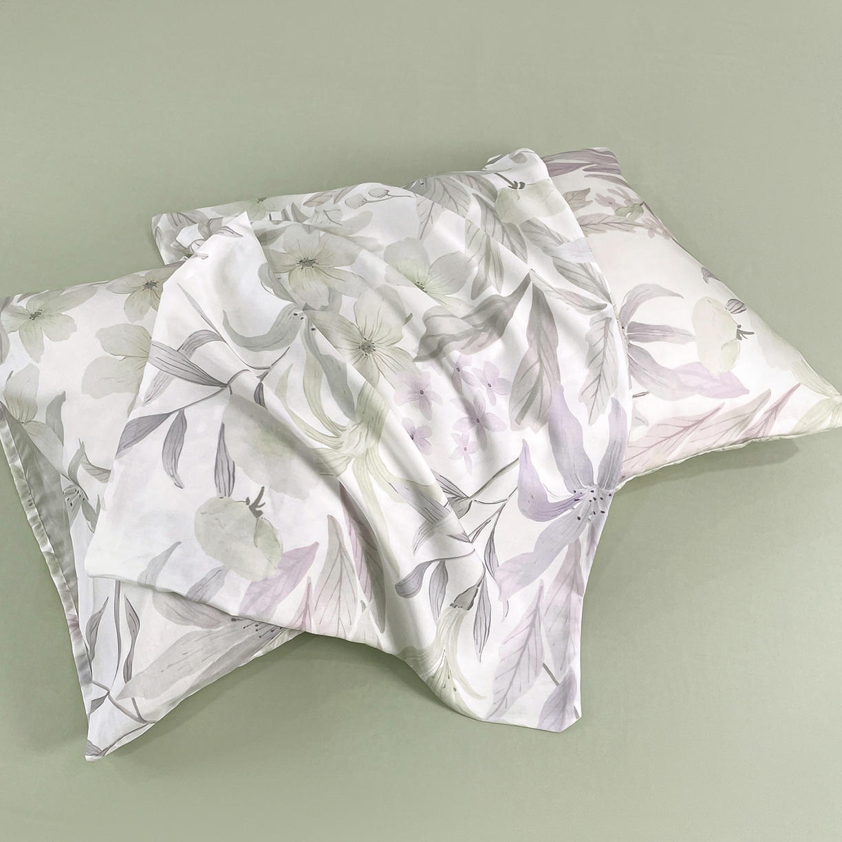 91家纺网 家纺一手货源 找家纺 尊妙被业 2026春夏新款莱赛尔天丝夏被蚕蛹蛋白夏被夏凉被空调被四件套-印花款 自然低语-绿