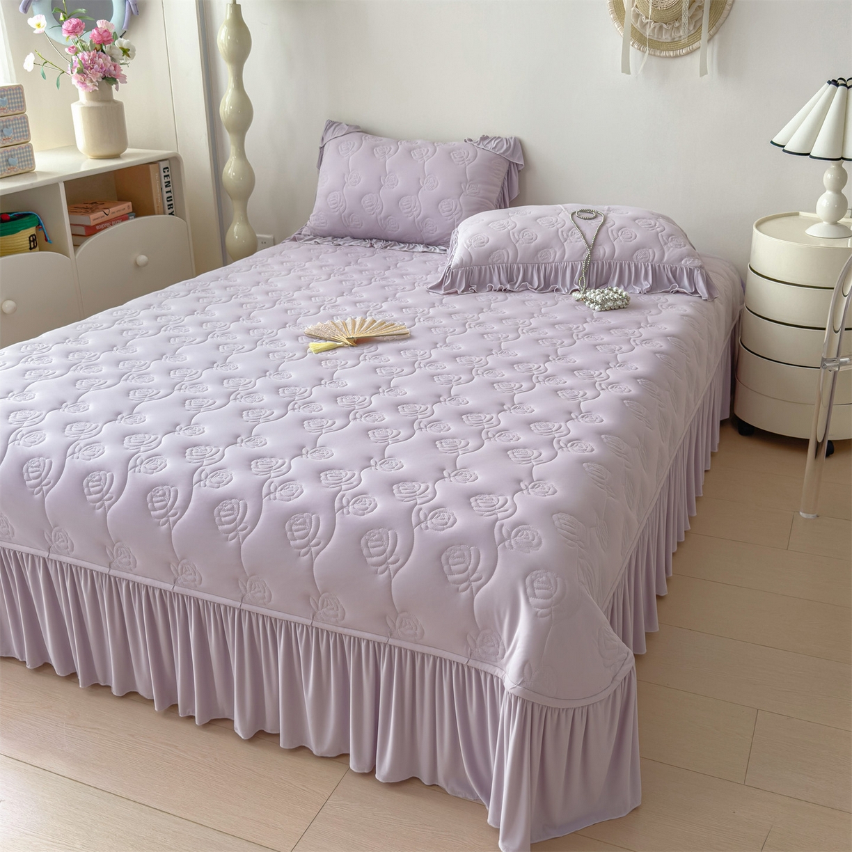 91家纺网 家纺一手货源 找家纺 雯豆家纺 【10A抗菌】2026新款氨纶凉感丝花边床裙床盖夏季冰感床罩+花边夏被四件套 氨纶花边床裙-香芋紫