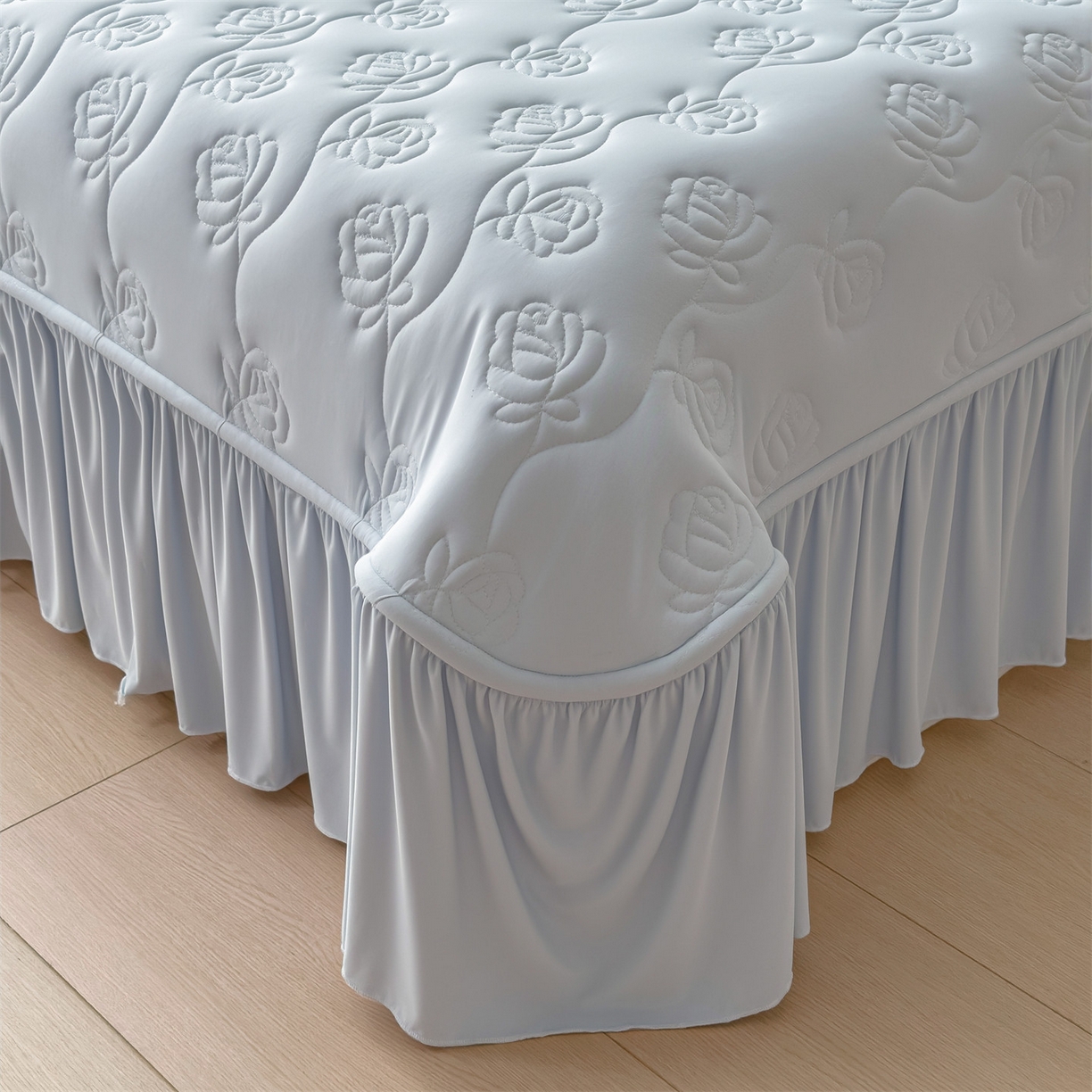 91家纺网 家纺一手货源 找家纺 雯豆家纺 【10A抗菌】2026新款氨纶凉感丝花边床裙床盖夏季冰感床罩+花边夏被四件套 氨纶花边床裙-水蓝