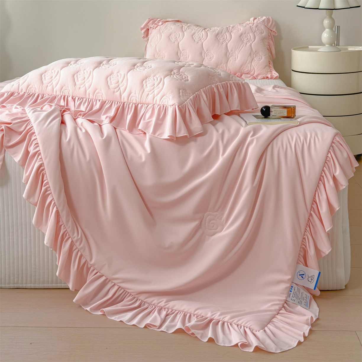 91家纺网 家纺一手货源 找家纺 雯豆家纺 【10A抗菌】2026新款氨纶凉感丝花边夏被夏凉被夏季冰丝空调被子被芯 氨纶花边夏被-浅粉