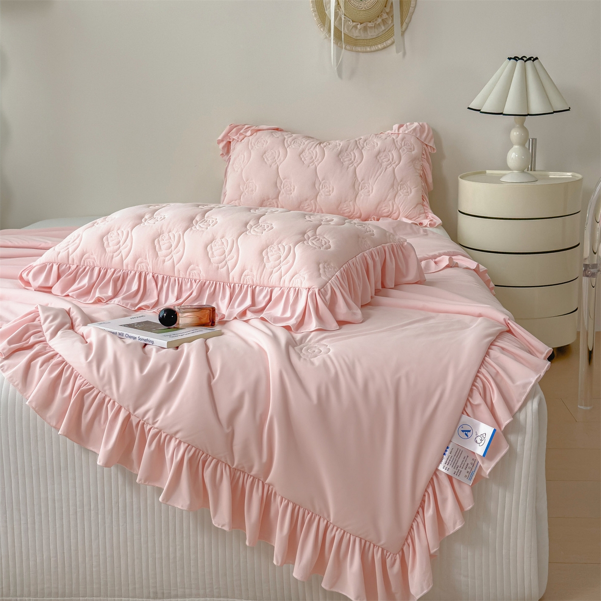 91家纺网 家纺一手货源 找家纺 雯豆家纺 【10A抗菌】2026新款氨纶凉感丝花边夏被夏凉被夏季冰丝空调被子被芯 氨纶花边夏被-浅粉