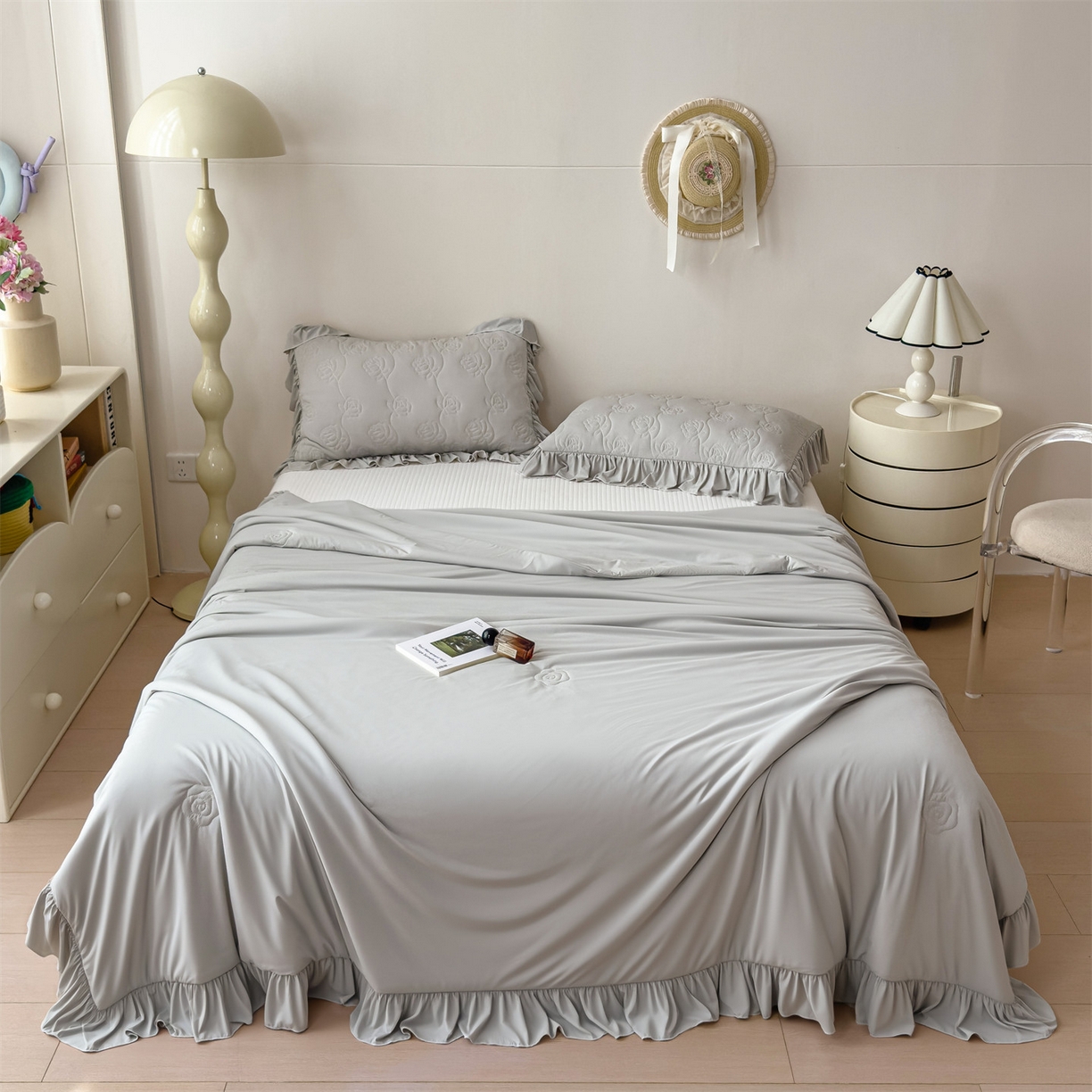 91家纺网 家纺一手货源 找家纺 雯豆家纺 【10A抗菌】2026新款氨纶凉感丝花边夏被夏凉被夏季冰丝空调被子被芯 氨纶花边夏被-浅灰