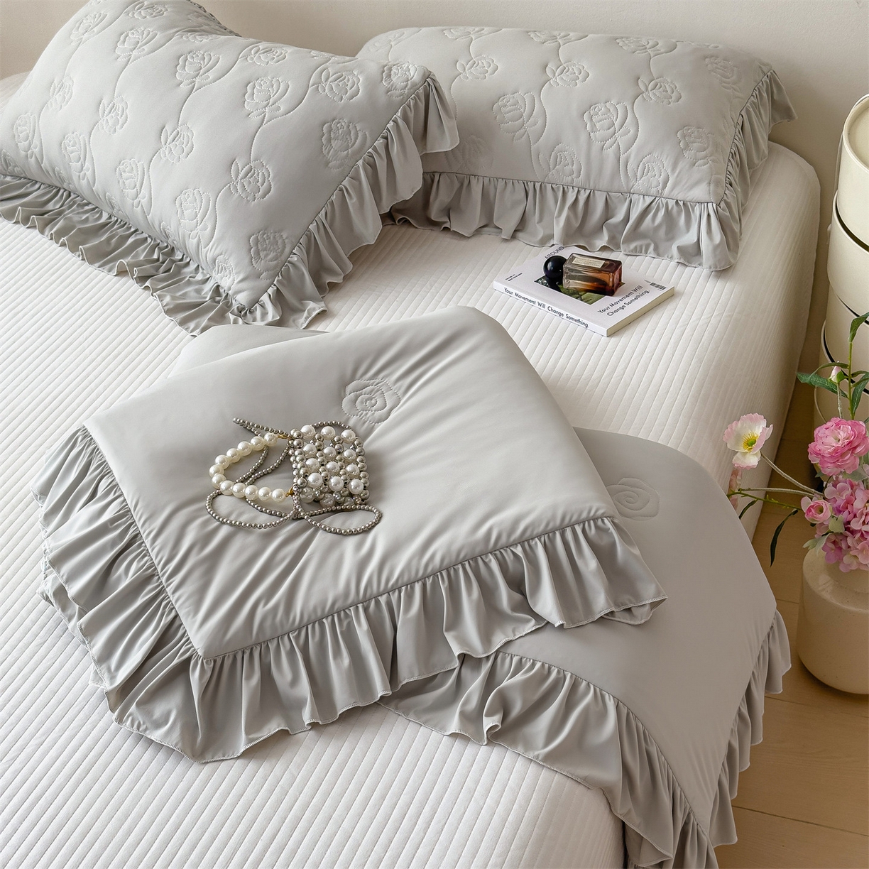 91家纺网 家纺一手货源 找家纺 雯豆家纺 【10A抗菌】2026新款氨纶凉感丝花边夏被夏凉被夏季冰丝空调被子被芯 氨纶花边夏被-浅灰