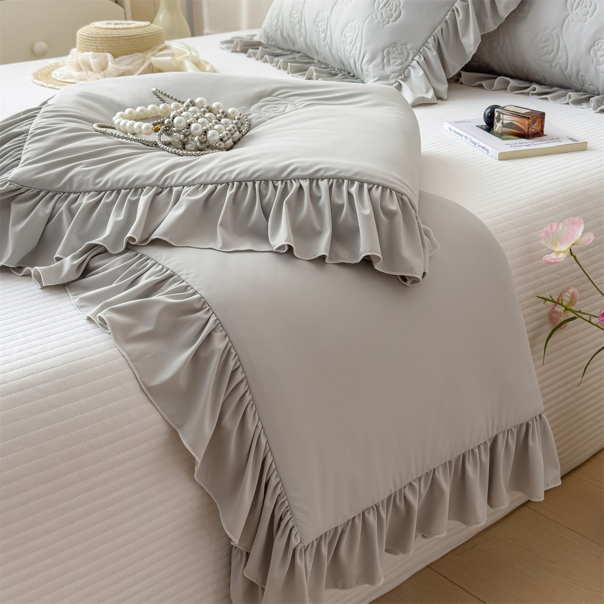 91家纺网 家纺一手货源 找家纺 雯豆家纺 【10A抗菌】2026新款氨纶凉感丝花边夏被夏凉被夏季冰丝空调被子被芯 氨纶花边夏被-浅灰