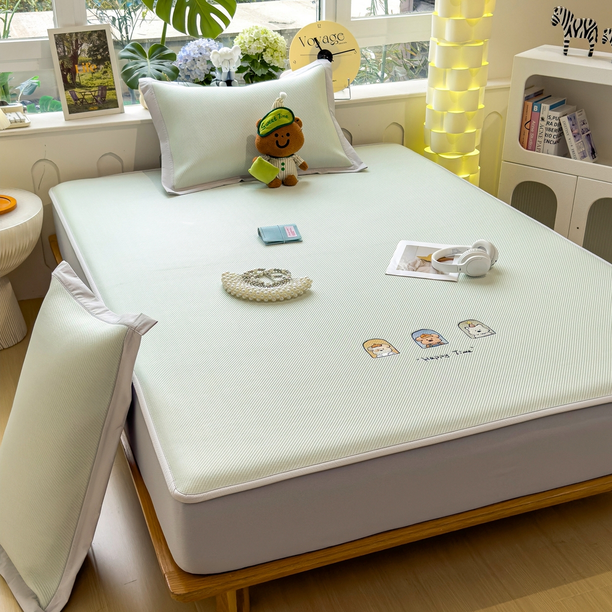 91家纺网 家纺一手货源 找家纺 眠多宝（绒多宝） 2026新款可机洗冰豆豆冰丝席凉席席子a类母婴级婴儿可用凉感值过0.21夏天 萌趣时光床笠款