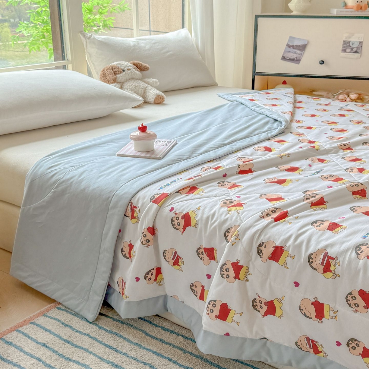 91家纺网 家纺一手货源 找家纺 雅萱家纺 2026新款里外全棉棉花夏被蜡笔小新系列 夏被-多变小新