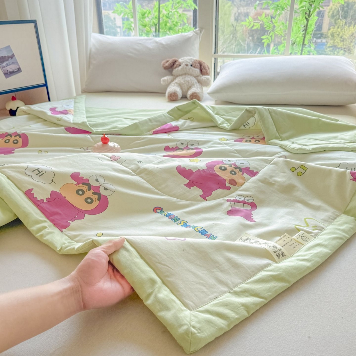 91家纺网 家纺一手货源 找家纺 雅萱家纺 2026新款里外全棉棉花夏被蜡笔小新系列 夏被-恐龙小新