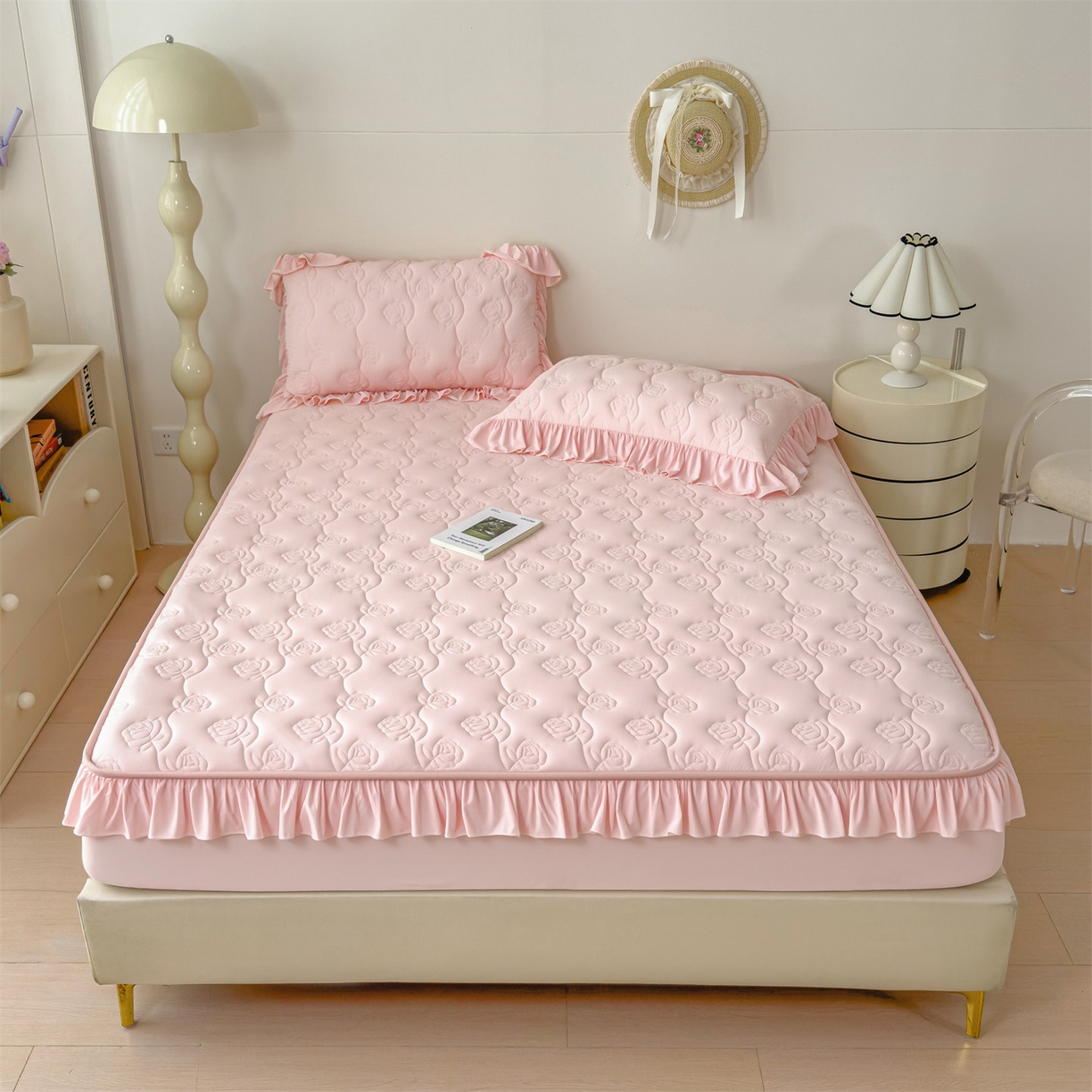 91家纺网 家纺一手货源 找家纺 雯豆家纺 【10A抗菌】2026新款氨纶凉感丝花边枕套单只一对装夏季冰丝枕芯保护套 氨纶花边床笠-粉