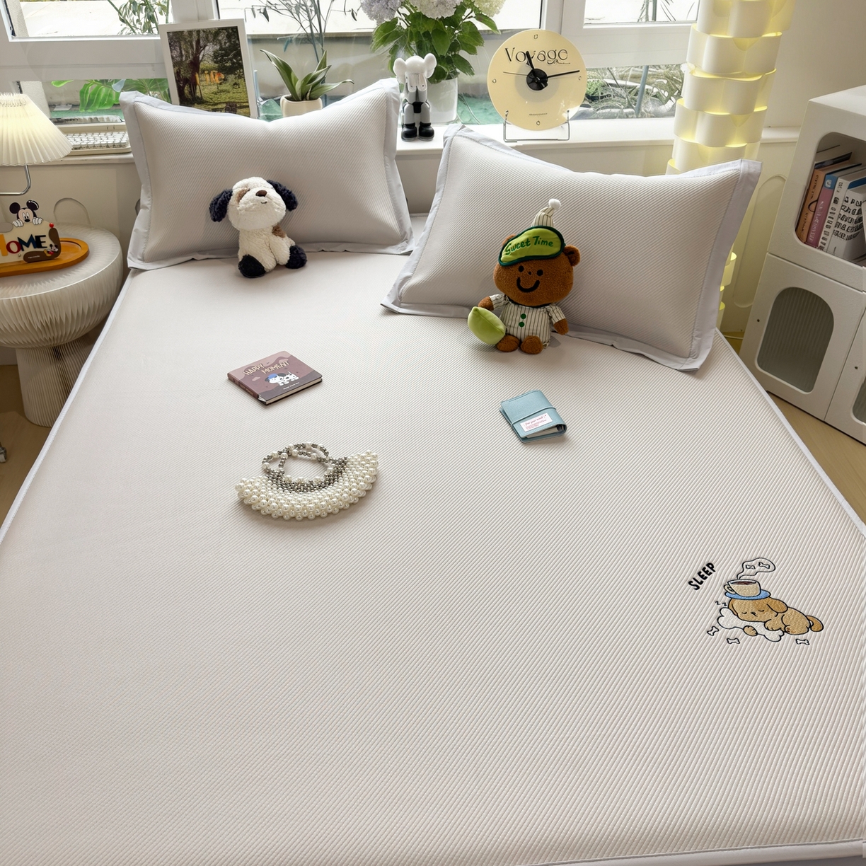 91家纺网 家纺一手货源 找家纺 眠多宝（绒多宝） 2026新款可机洗冰豆豆冰丝席凉席席子a类母婴级婴儿可用凉感值过0.21夏天 贪吃小狗床笠款